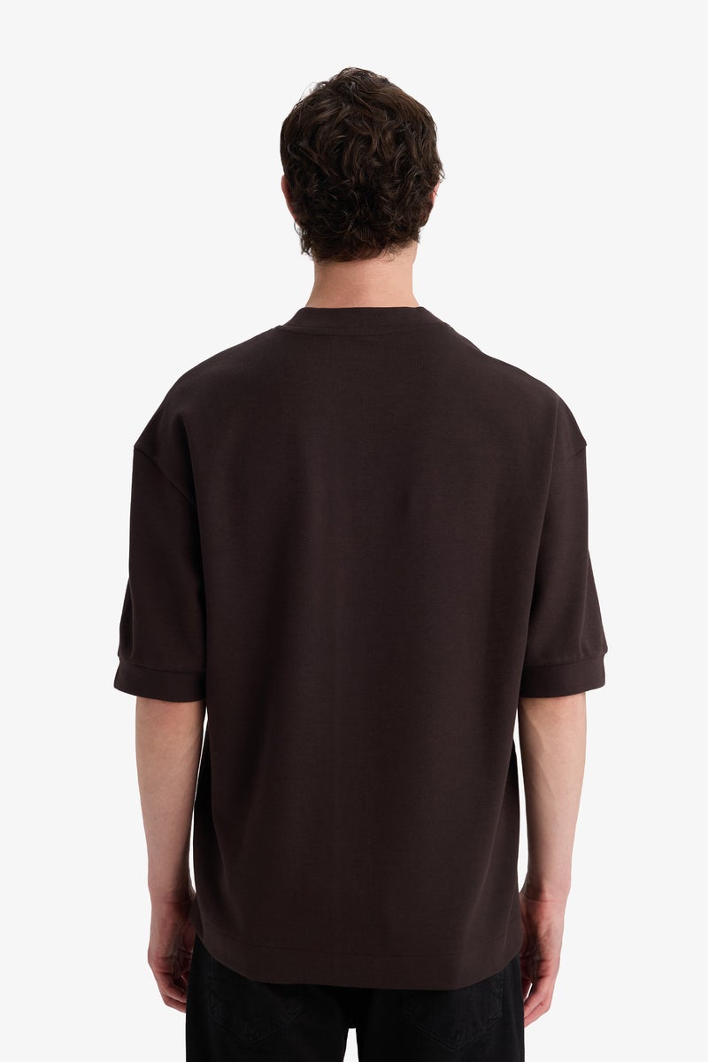 ديفاكتو تيشيرت نص كم قصة فضفاضة برقبة مستديرة - Image 5